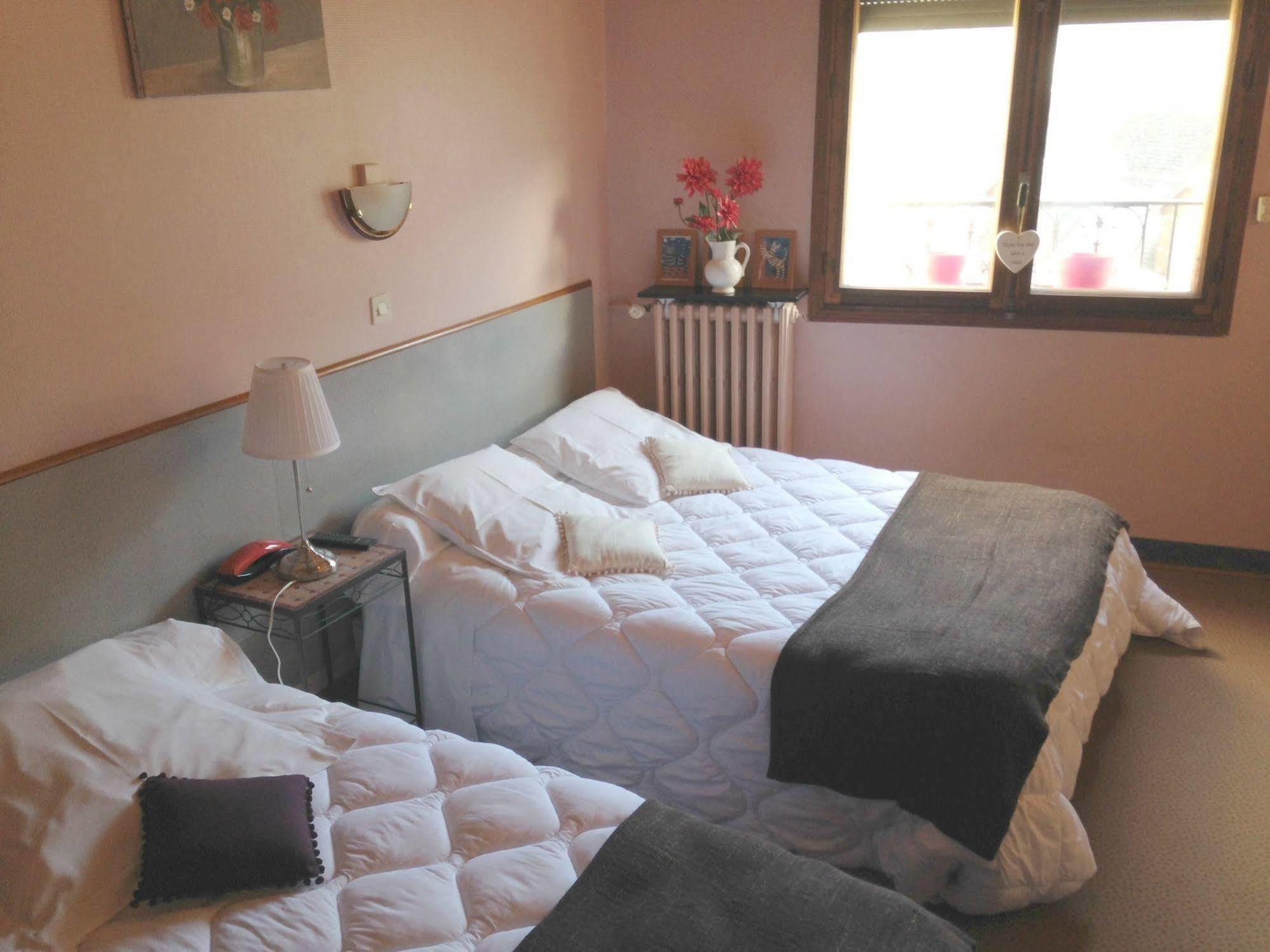 Hotel Le Bon Accueil Bagnères-de-Luchon Zewnętrze zdjęcie
