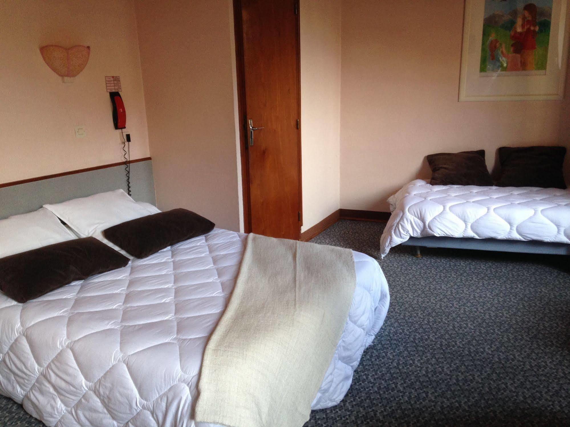 Hotel Le Bon Accueil Bagnères-de-Luchon Zewnętrze zdjęcie