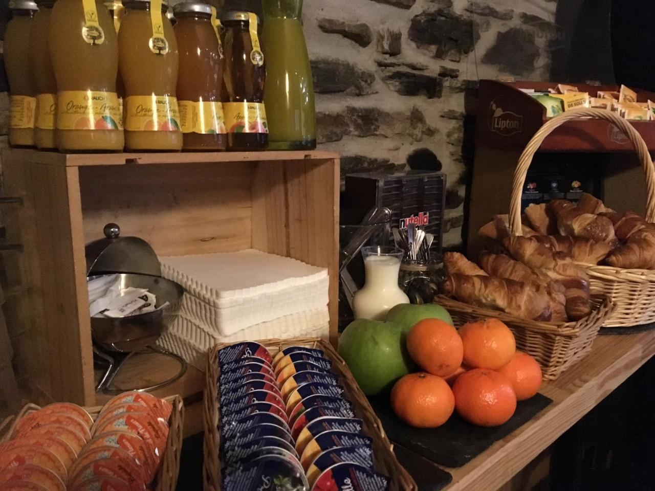 Hotel Le Bon Accueil Bagnères-de-Luchon Zewnętrze zdjęcie